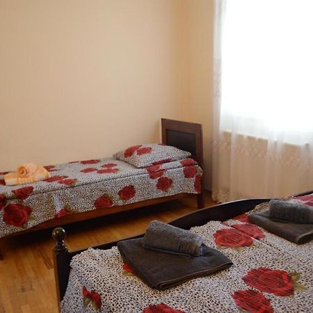 טביליסי Alex'S Cosy Guesthouse מראה חיצוני תמונה