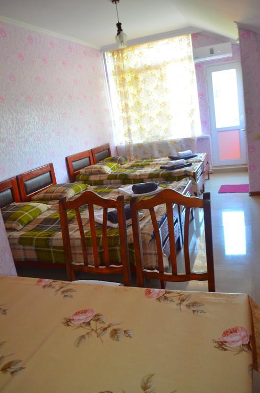 טביליסי Alex'S Cosy Guesthouse חדר תמונה