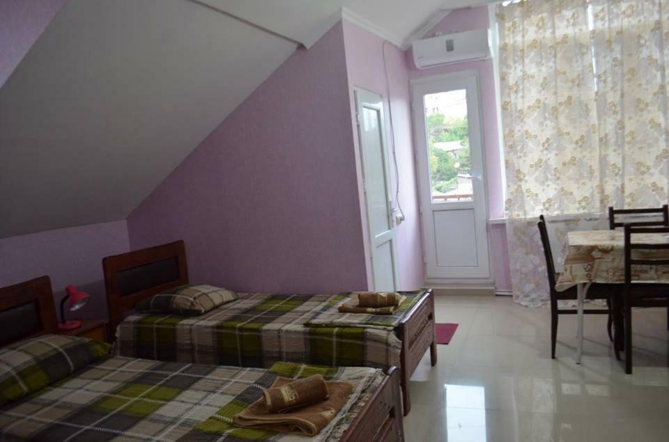 טביליסי Alex'S Cosy Guesthouse מראה חיצוני תמונה